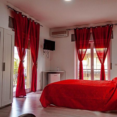 Bed End Breakfast Mediterraneo 斯卡莱阿 外观 照片