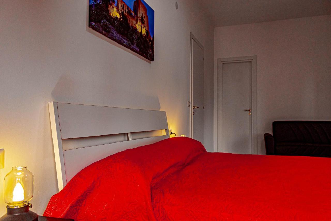 Bed End Breakfast Mediterraneo 斯卡莱阿 外观 照片