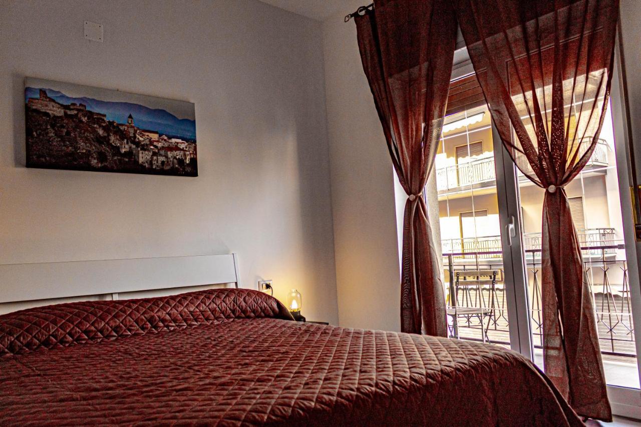 Bed End Breakfast Mediterraneo 斯卡莱阿 外观 照片